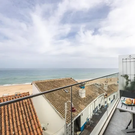 Frontline Seaview