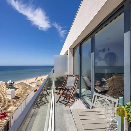 דירה Frontline Seaview בודנס